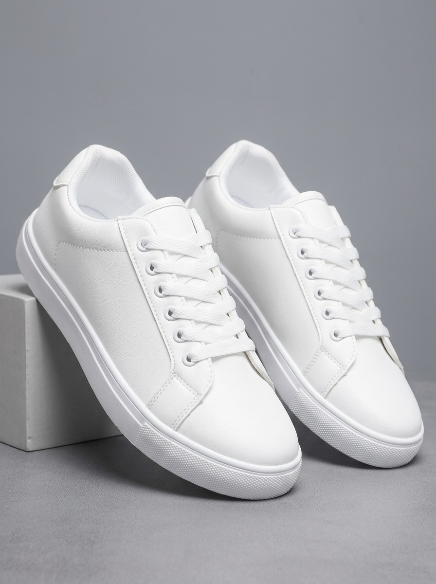 CLASSIC SNEAKERS™