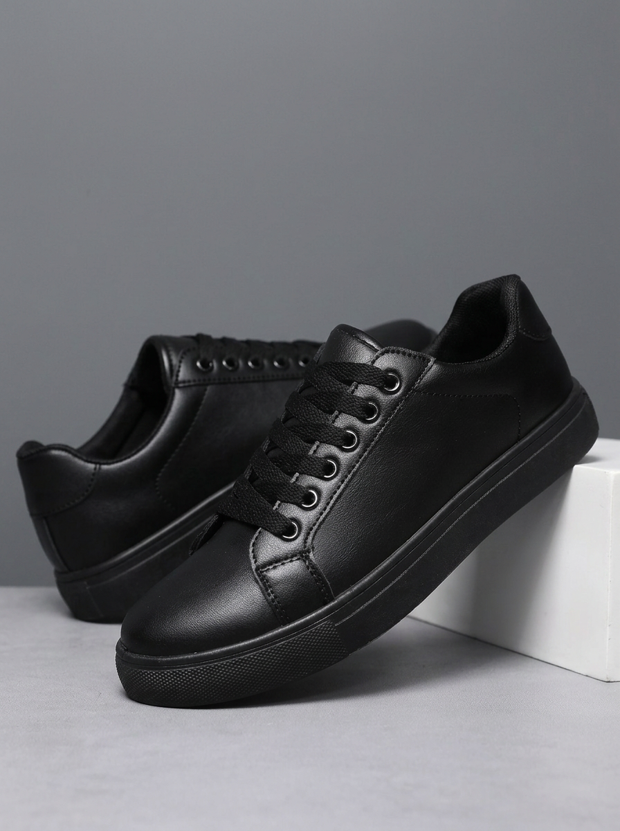 CLASSIC SNEAKERS™